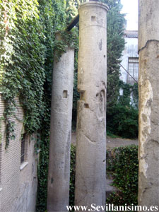 Columnas de la calle Mrmoles de Sevilla